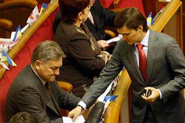 БЮТ коситься у бік Регіонів