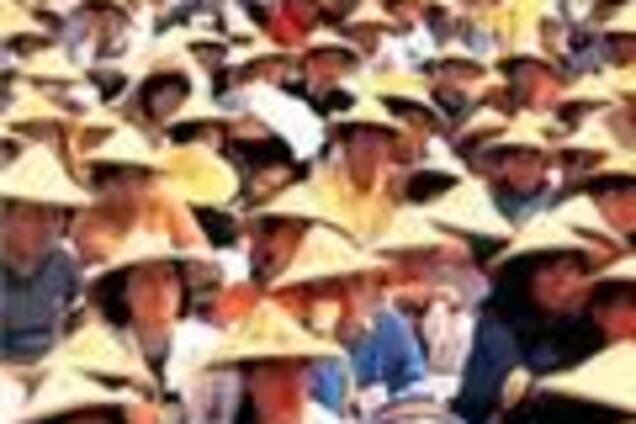 Тисячі голодних китайців вийшли на вулиці