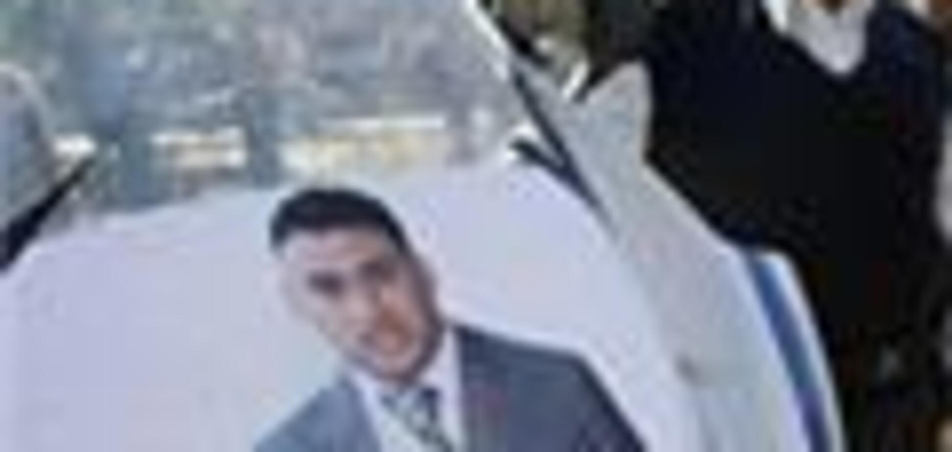 Метальникові черевика вибили зуб