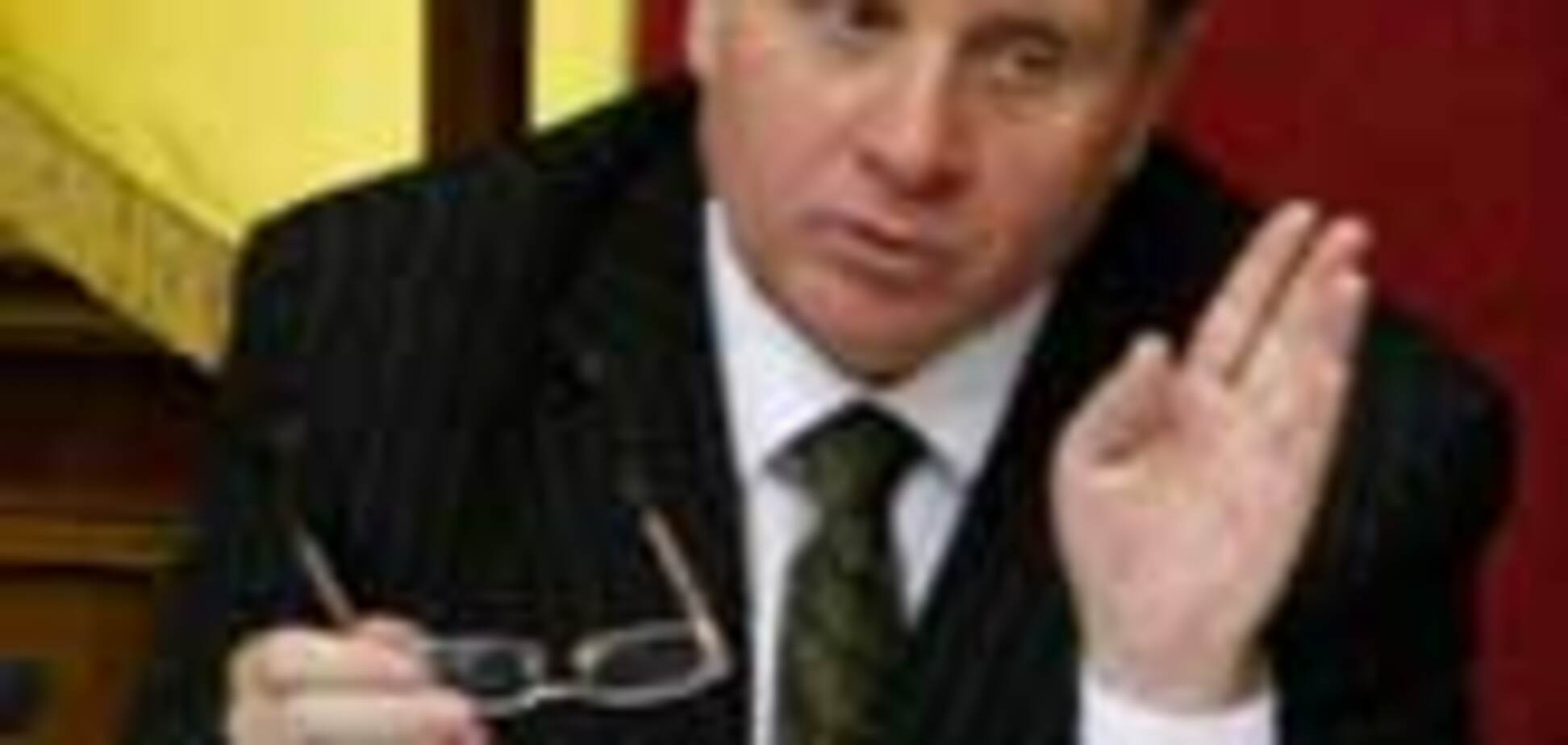 Кабмин списывает законы у депутатов