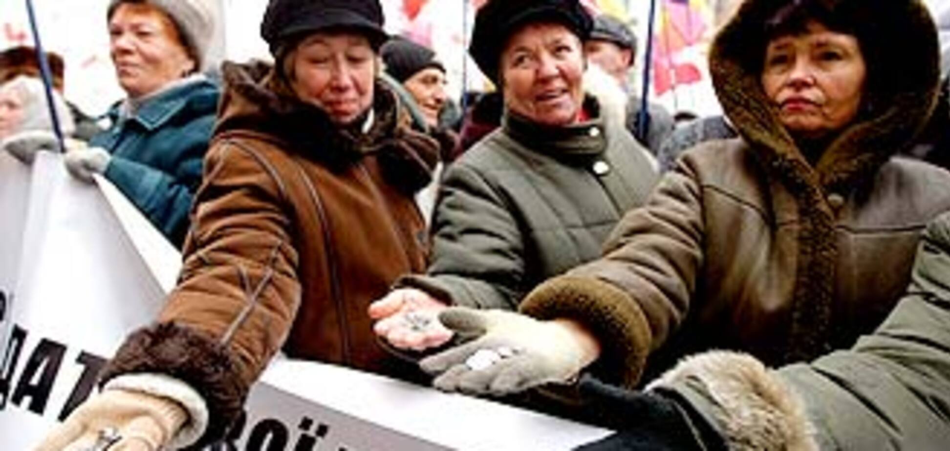 Кабмин оставил медиков без зарплаты