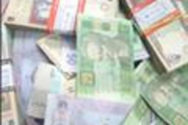 Долги по зарплате выросли больше чем вполовину