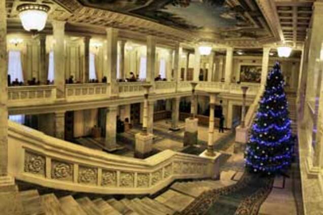 Депутаты поработают на Новый год