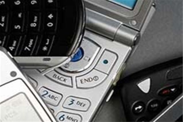 ТОП-10 лучших мобильных телефонов за 2008 год