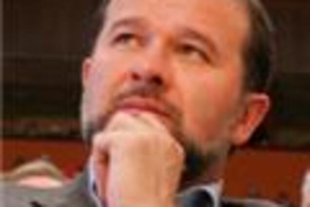 Нацбанк принудительно обесценивает долларовые вклады