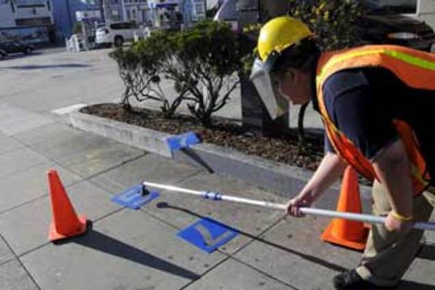 Ціни на бензин в США близькі до п'ятирічного мінімуму