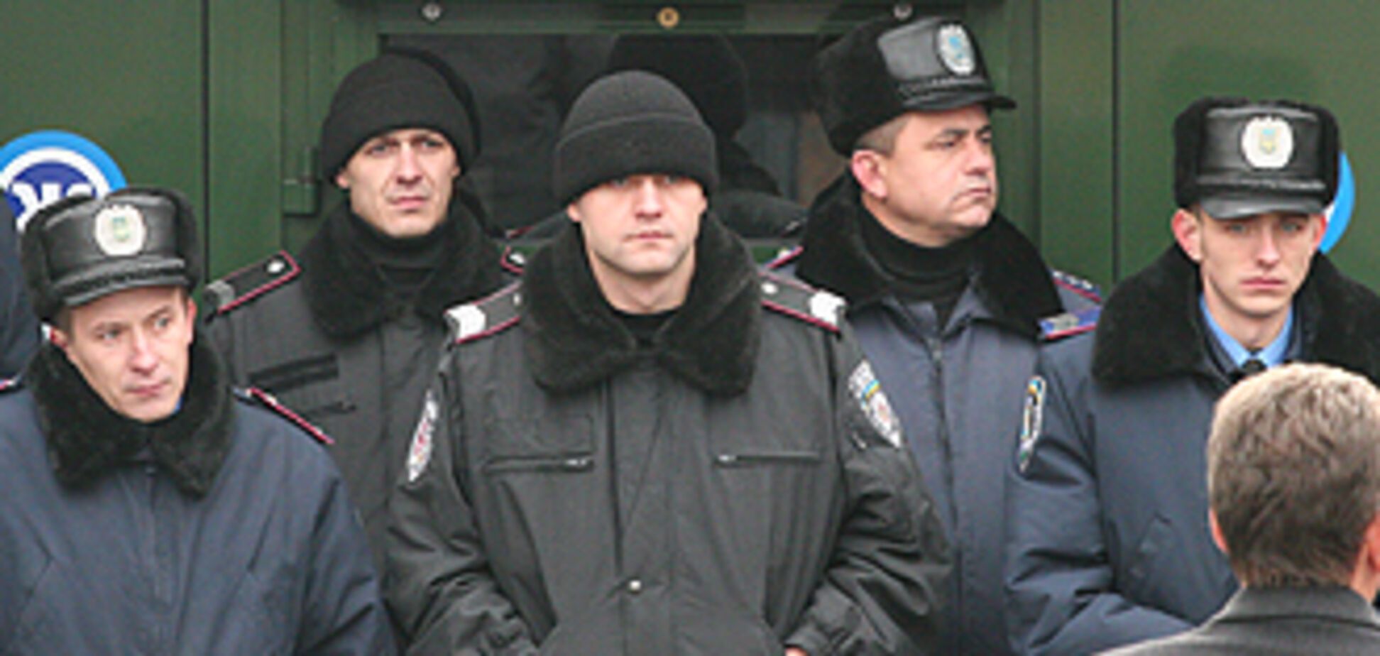 Орлы Луценко опекают проституток и крышуют торговлю