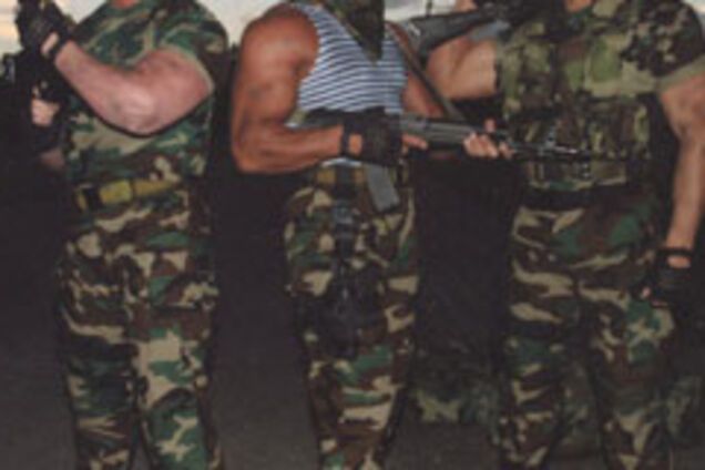 Украинская власть взяла в руки оружие