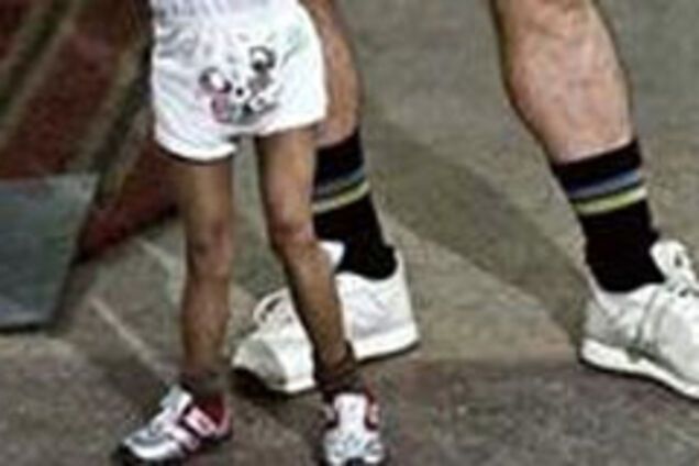 Найменший культурист у світі - півметра в кепці