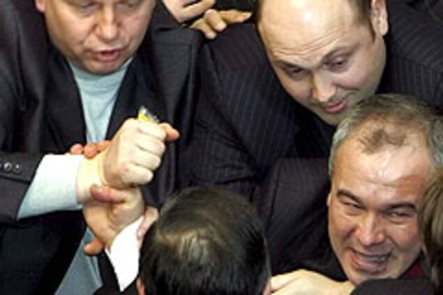 Регионал разбил голову бютовцу