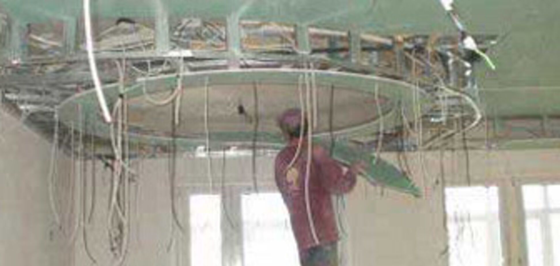 Стеля накрив хлопчика