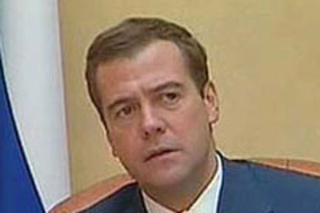 Медведев обвинил Британский совет в шпионаже