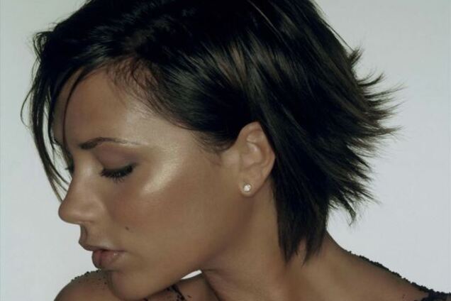 Виктория Бэкхем в душистом табаке и в новой фотосессии