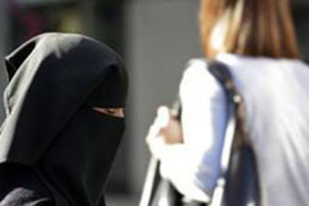 Девушкам Турции дали право оголиться