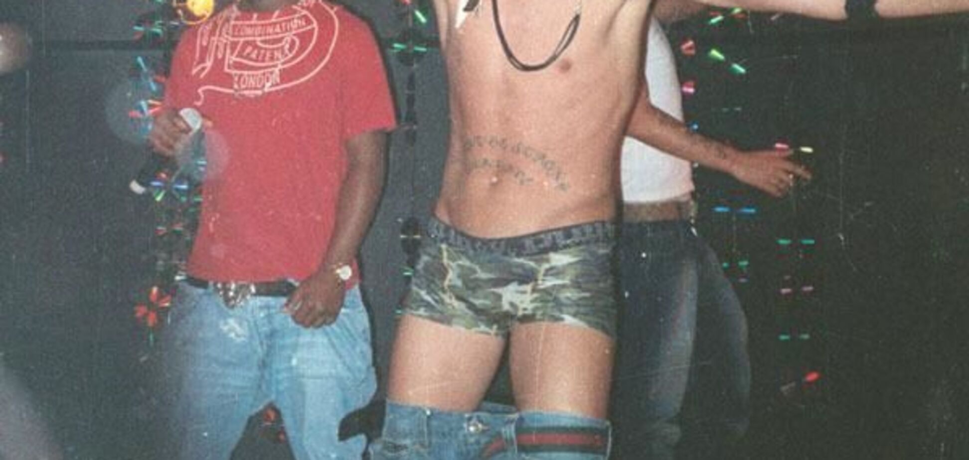 Питання дня: Чому Тіматі без штанів?