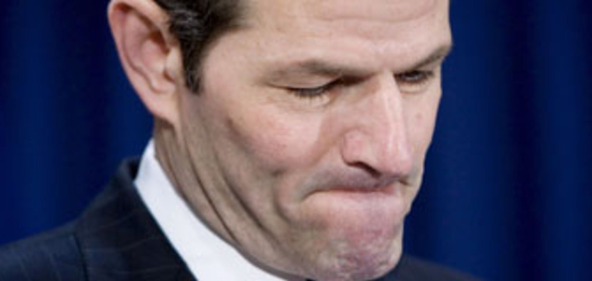 Губернатор Нью-Йорка ушел в отставку cо скандалом