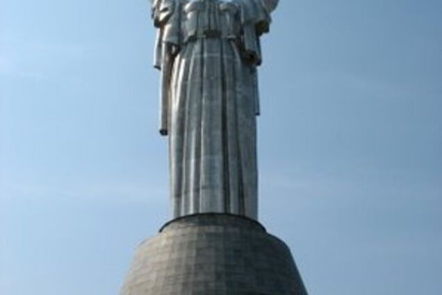 Скульптор Вучетич мало не зліпив Батьківщину-мати з вухами зайця