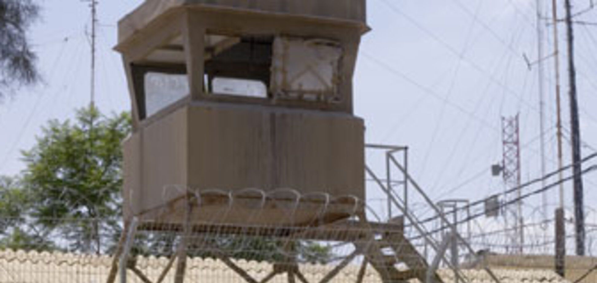 В Албании от взрыва погибло 7 человек, сотни раненых