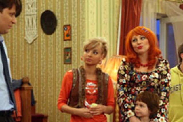 Телеканали заговорять українською і ввечері