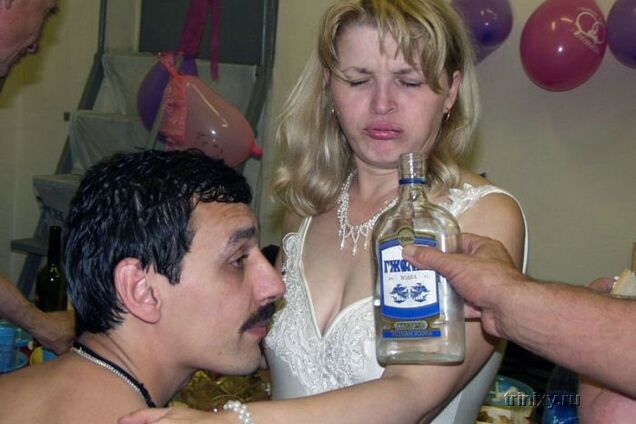 Эти фотографии называются 'Невесте больше не наливать'