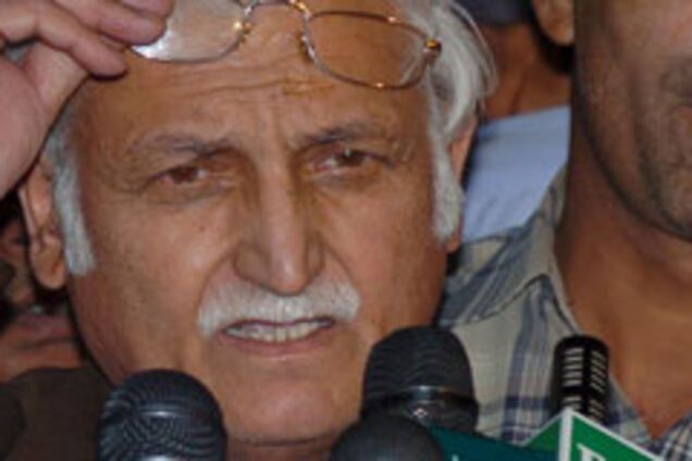 Партия Бхутто определилась с ее преемником