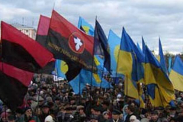 Вандалы 'повесили' украинский национализм