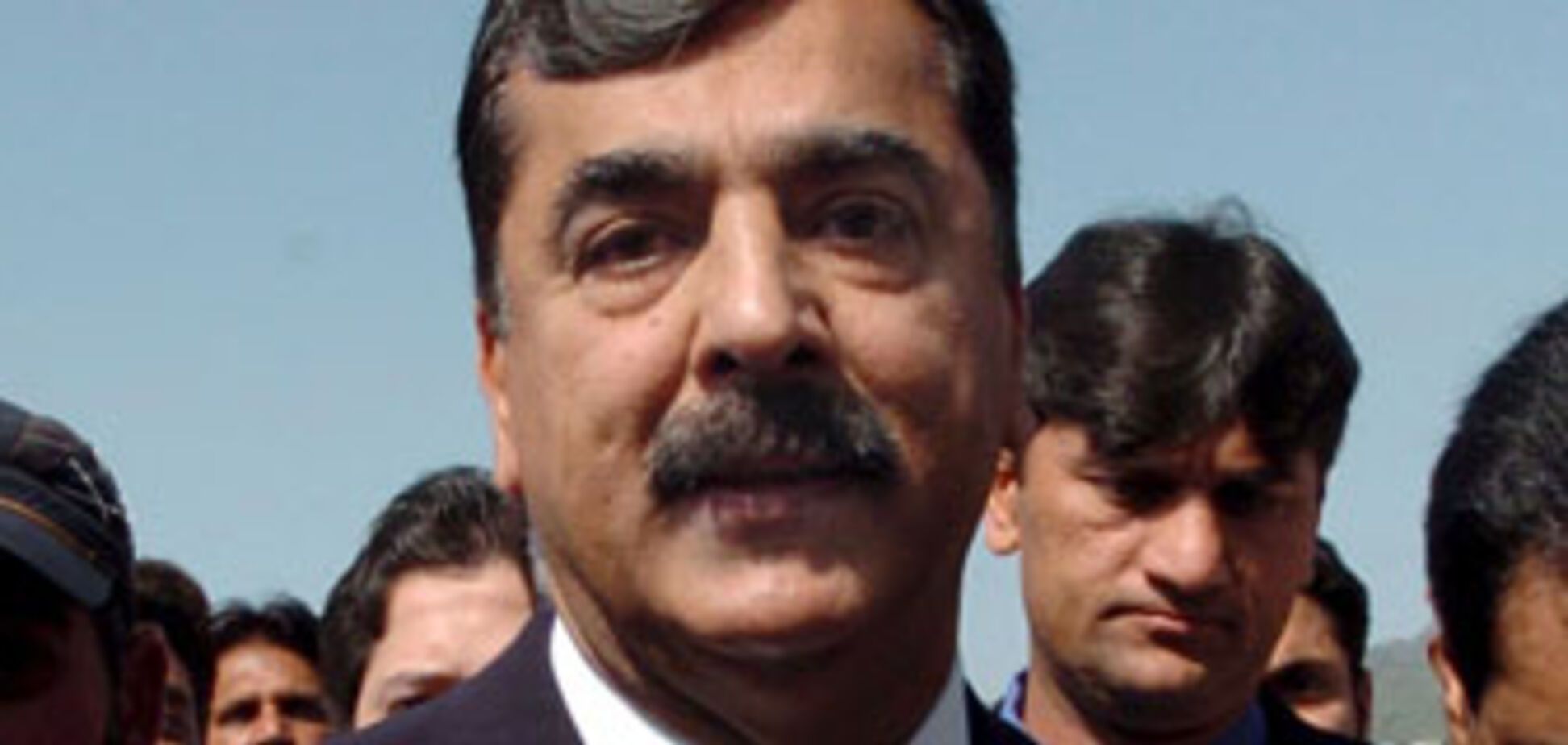 Новый премьер Пакистана уже расследует гибель Бхутто