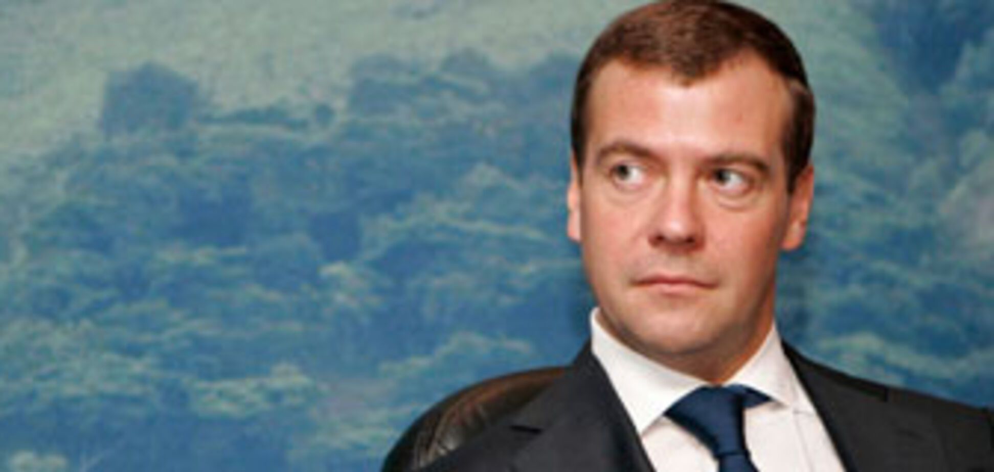 Саркози пригласил нового коллегу Медведева в гости