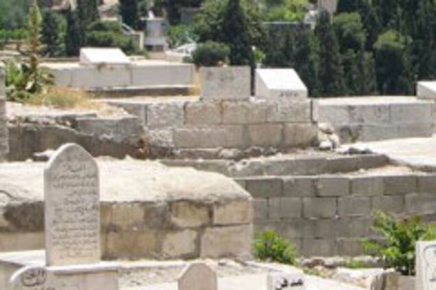 В Крыму разнесли мусульманское кладбище