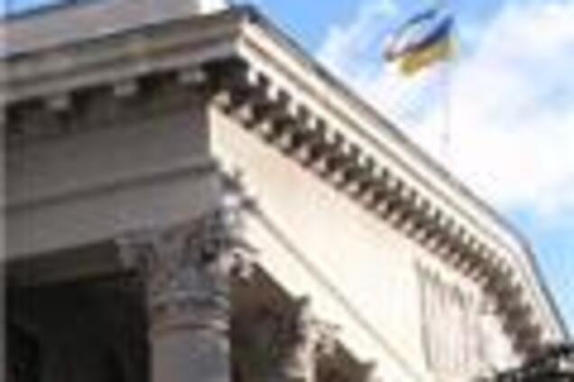 Совмин Крыма осудил осквернение кладбища