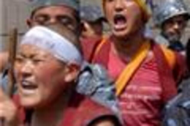 В Китае задержаны девять буддийских монахов-подрывников