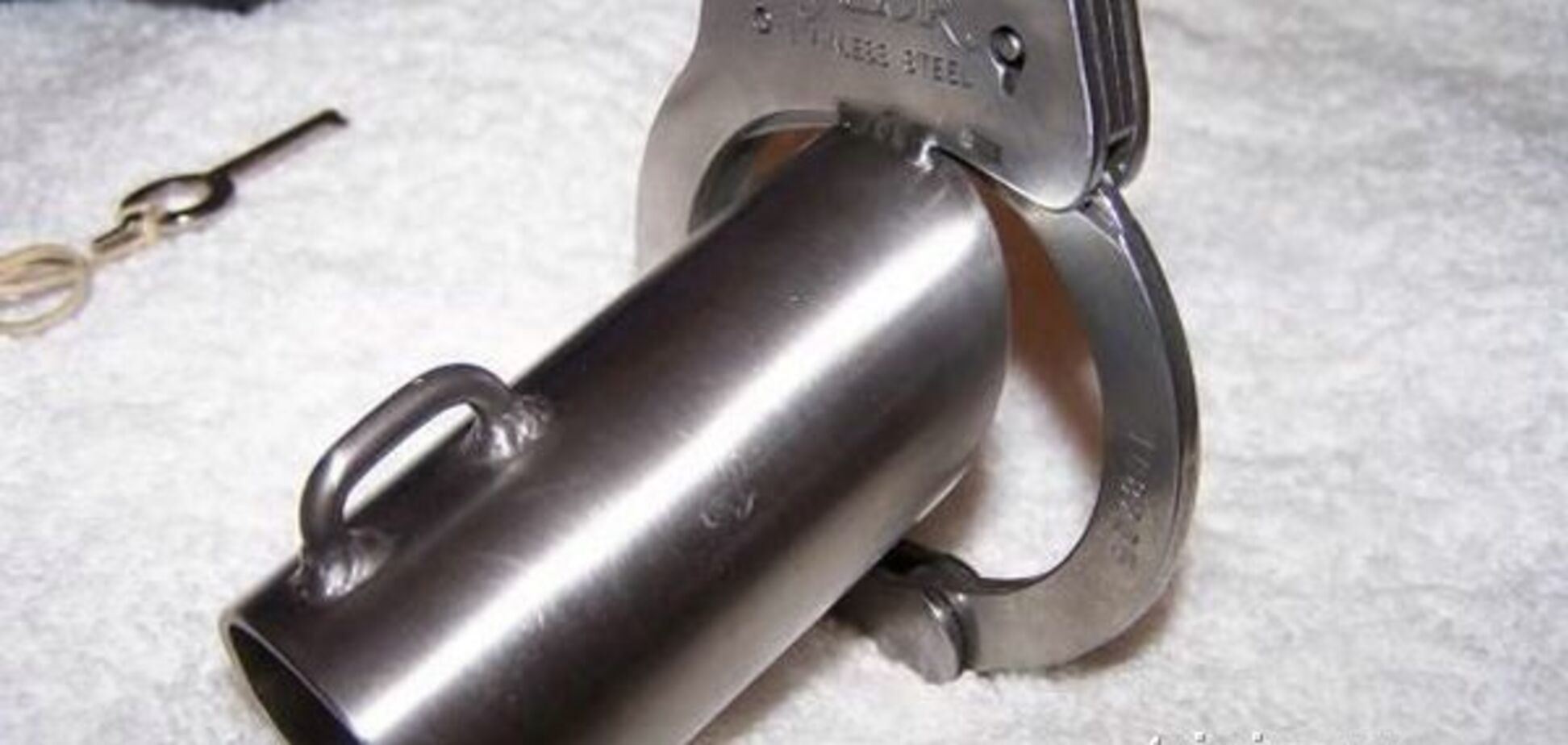 С таким не загуляешь. Современные пояса верности для мужчин