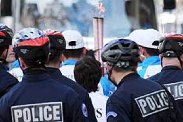 Естафета олімпійського вогню перетворилася на спецоперацію