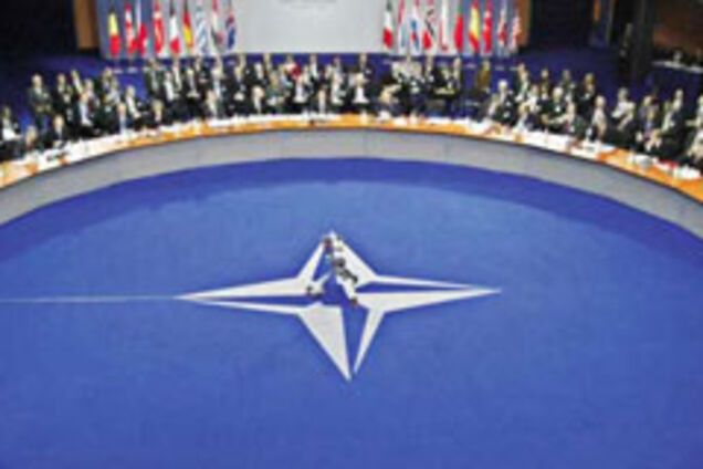 Лидеры стран НАТО собрались на рабочий ужин
