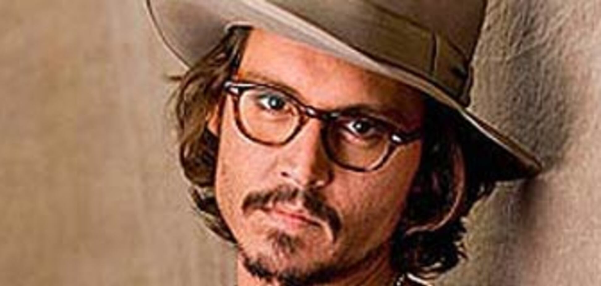 Зведений брат Джонні Деппа написав книгу про Голлівуд