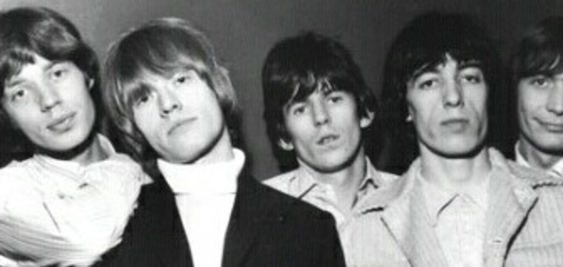 Гитара 'Rolling stones' продана на интернет-аукционе