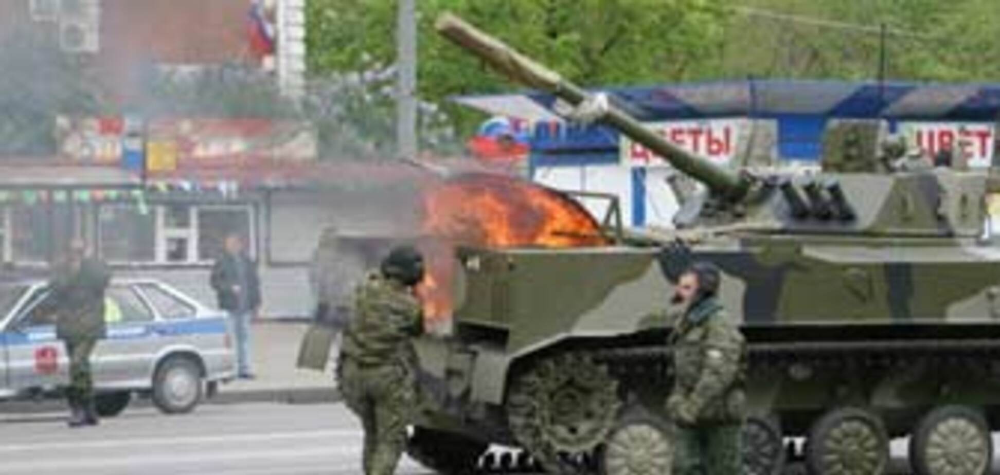 Во время парада на Красной площади взорвалась бронемашина