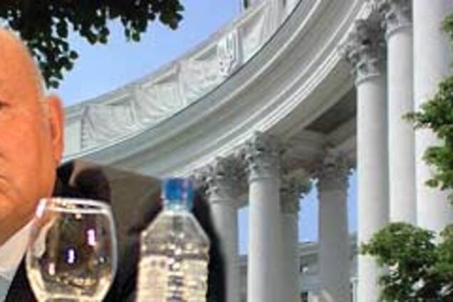 Украина объявила Лужкова персоной нон грата