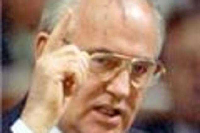 Горбачев отрекся от покушения на Иоанна Павла II