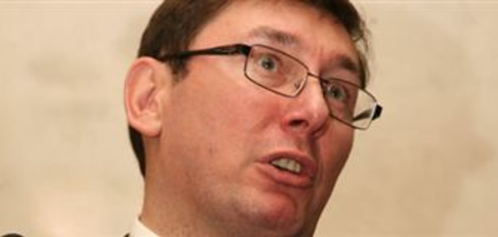 Черновецкий намерен повесить на Луценко уголовщину