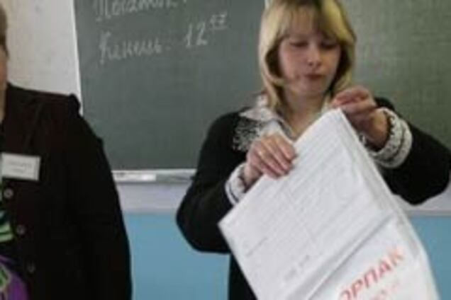 Выпускники сдавали историю с немытыми головами