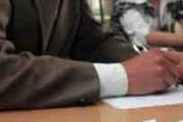 Более 40 тысяч выпускников провалили первый тест