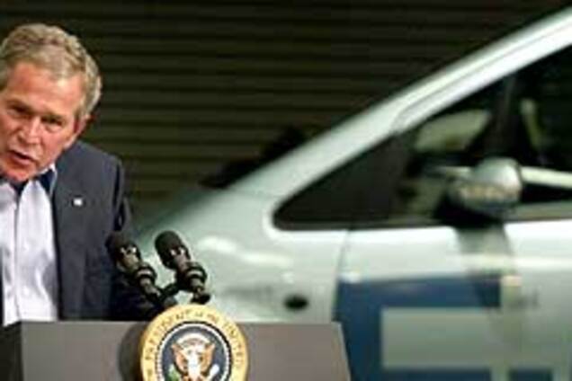 Буш прекратил закупать нефть в резерв