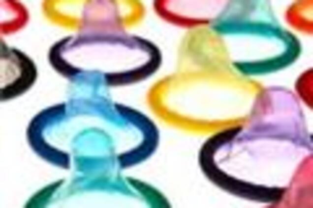 ООН поможет пострадавшей от урагана Мьянме презервативами