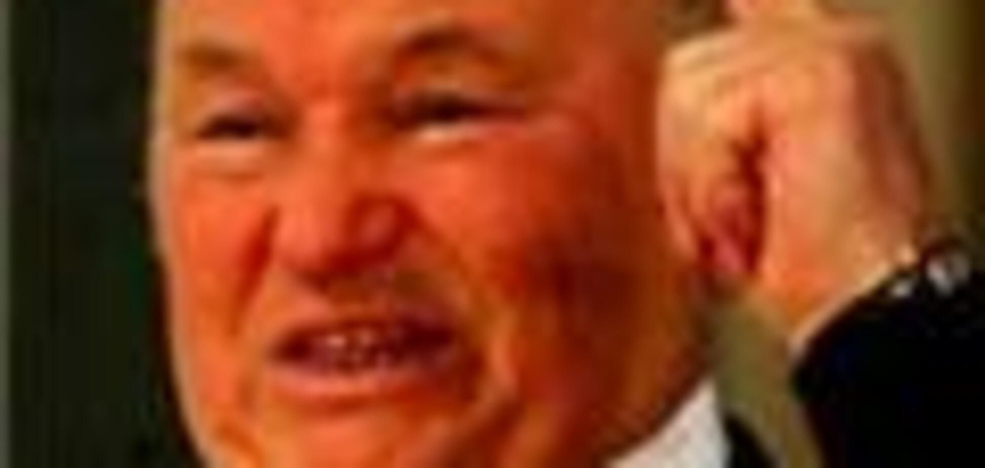 Горсовет Севастополя заступился за ”взаимовыгодного” Лужкова