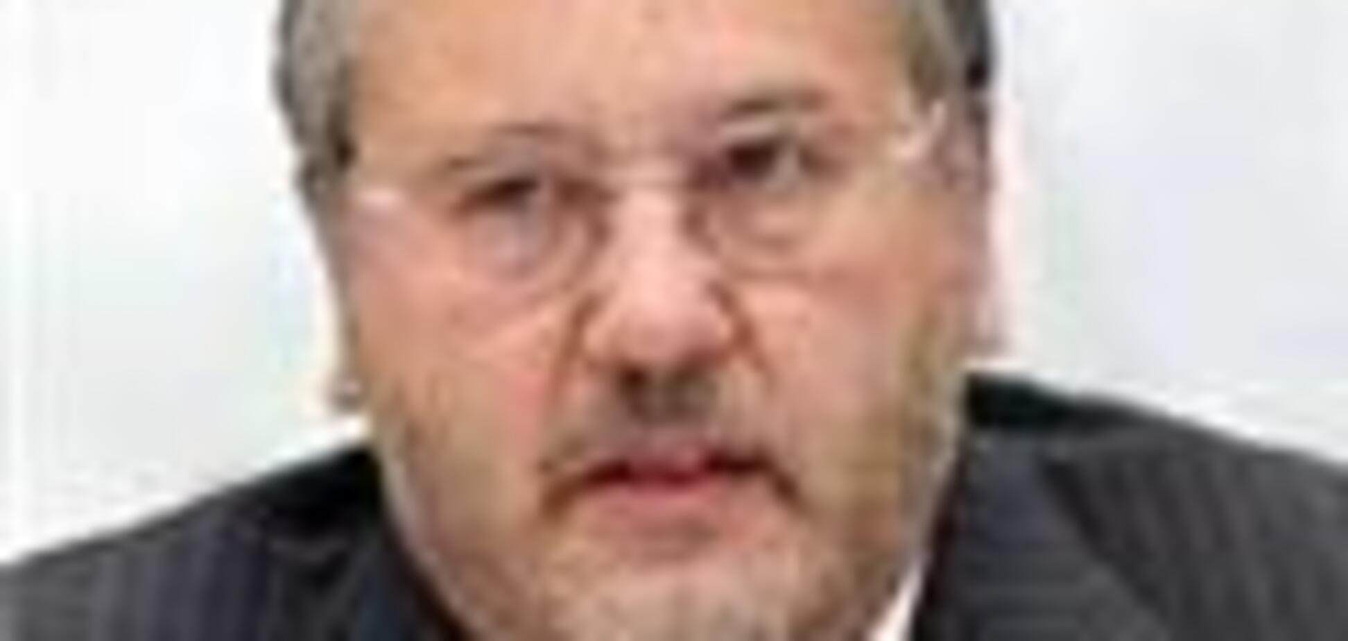 Ющенко хочет ввести танки в столицу