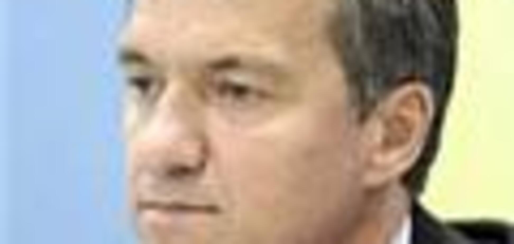 Секретариат зовет к себе Президента, премьера и главу НБУ