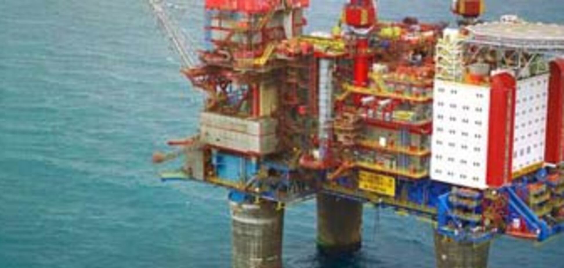 Норвежская нефтеплатформа эвакуирована из-за утечки нефти