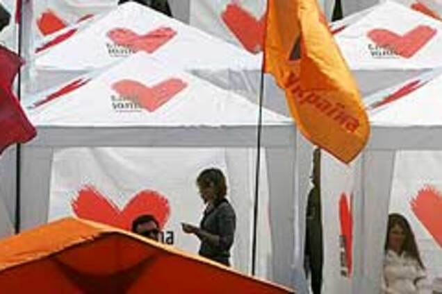 Тимошенко «вызвала» к себе Кличко