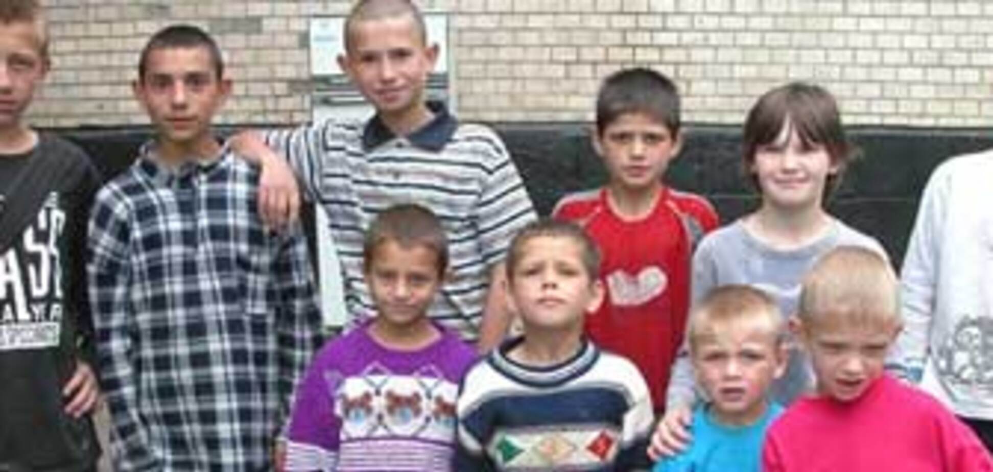 Як і хто заробляє на українських сиріт